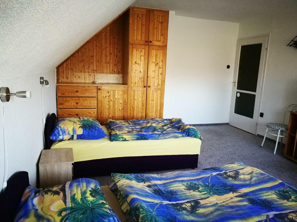 Paterdombi Vendeghaz Hotel Zalaegerszeg Bagian luar foto