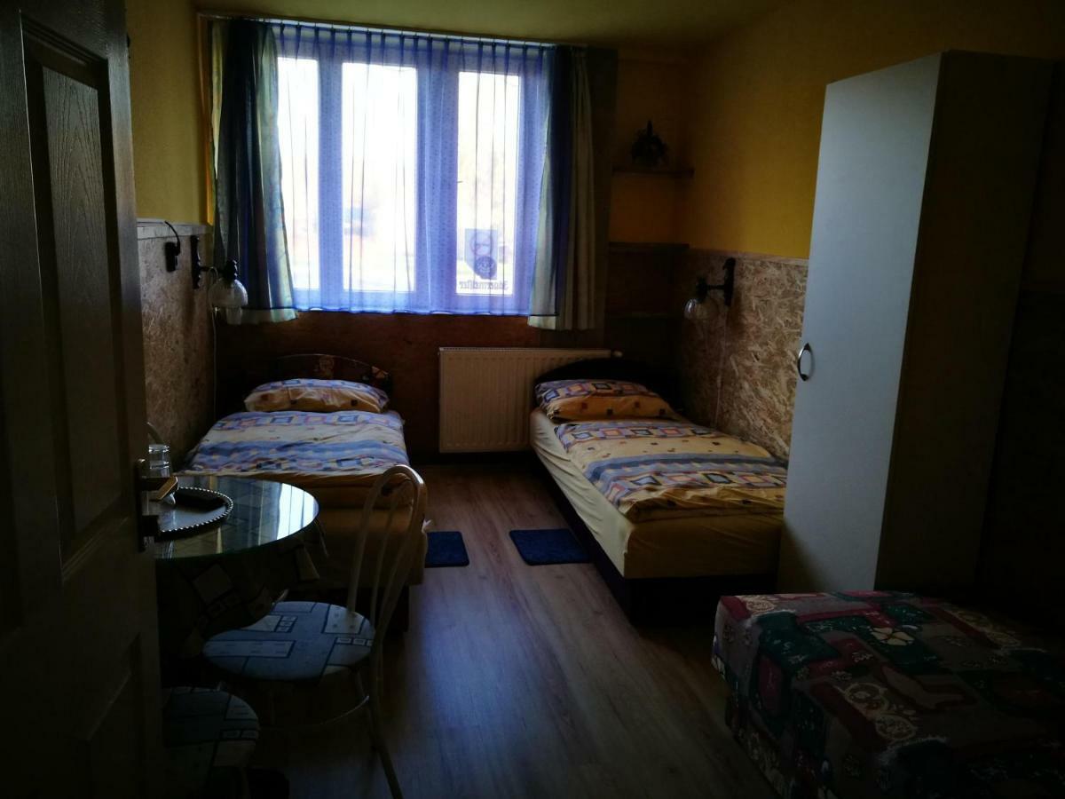 Paterdombi Vendeghaz Hotel Zalaegerszeg Bagian luar foto